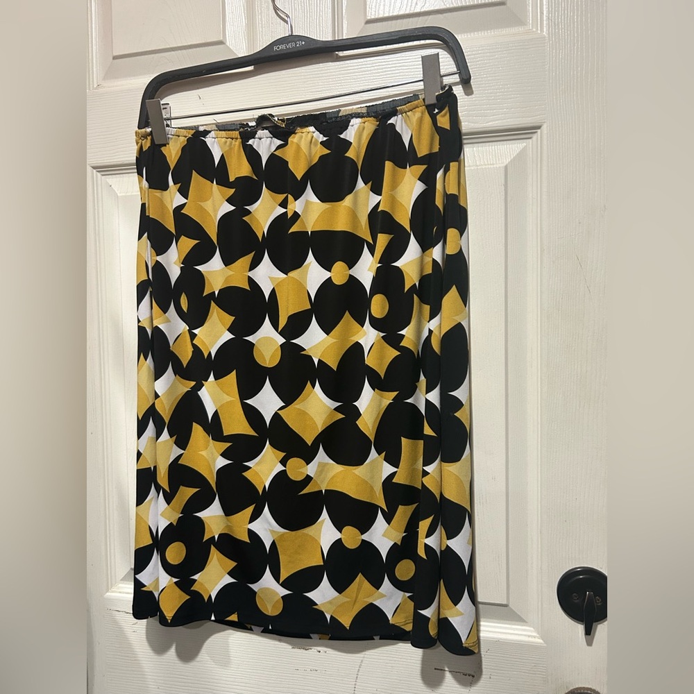 Yellow/black midi skirt with geometric pattern xxl #skirt #geometric